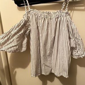 H&M Off shoulder shirt l
